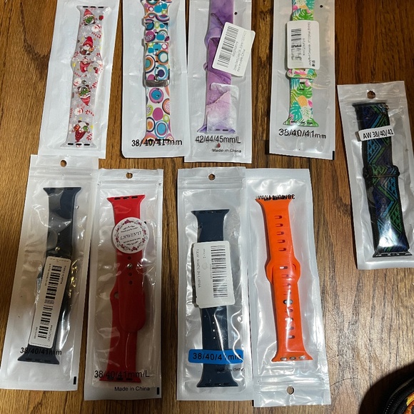 Excellent Condition-Apple Watch Series 8 S/M 41 MM Midnight- Massive Bundle - Picture 13 of 13